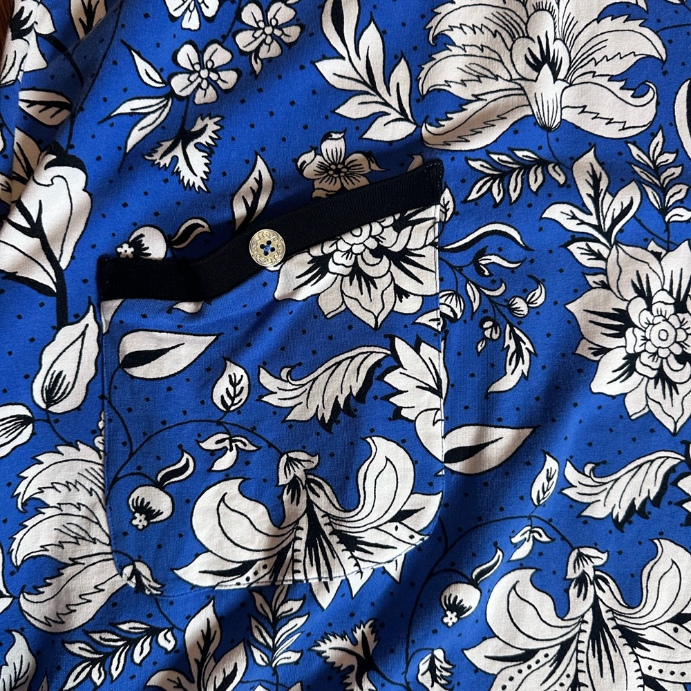 Plus size Susan Graver Weekend Blue and White Patterned Dress size 3X - Picture 3 of 5
